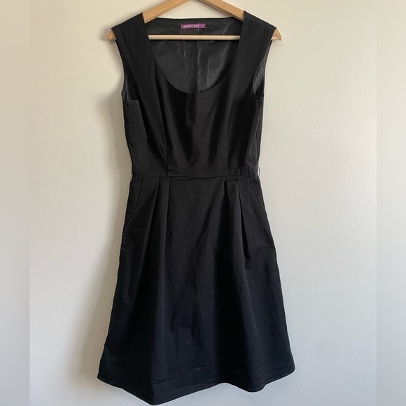 Smart  Set Classic Fit & Flare Little Black Sleeveless Dress - Picture 1 of 8